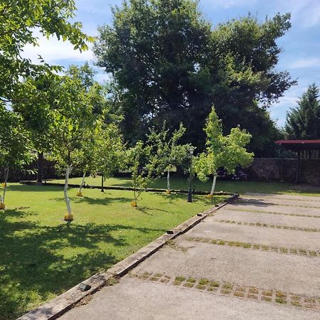 Posada Real La Montanesa Corrales De Buelna Exteriör bild